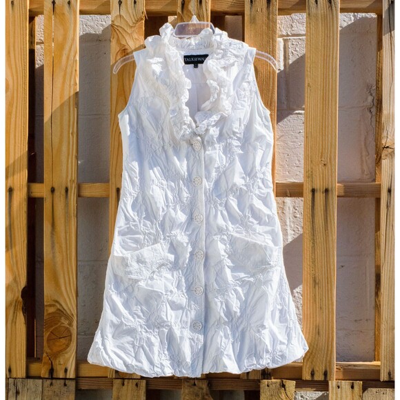 Talk of the Walk Jackets & Blazers - Talk of the Walk Atlantic City White Crinkle Button Front Sleeveless Jacket XS